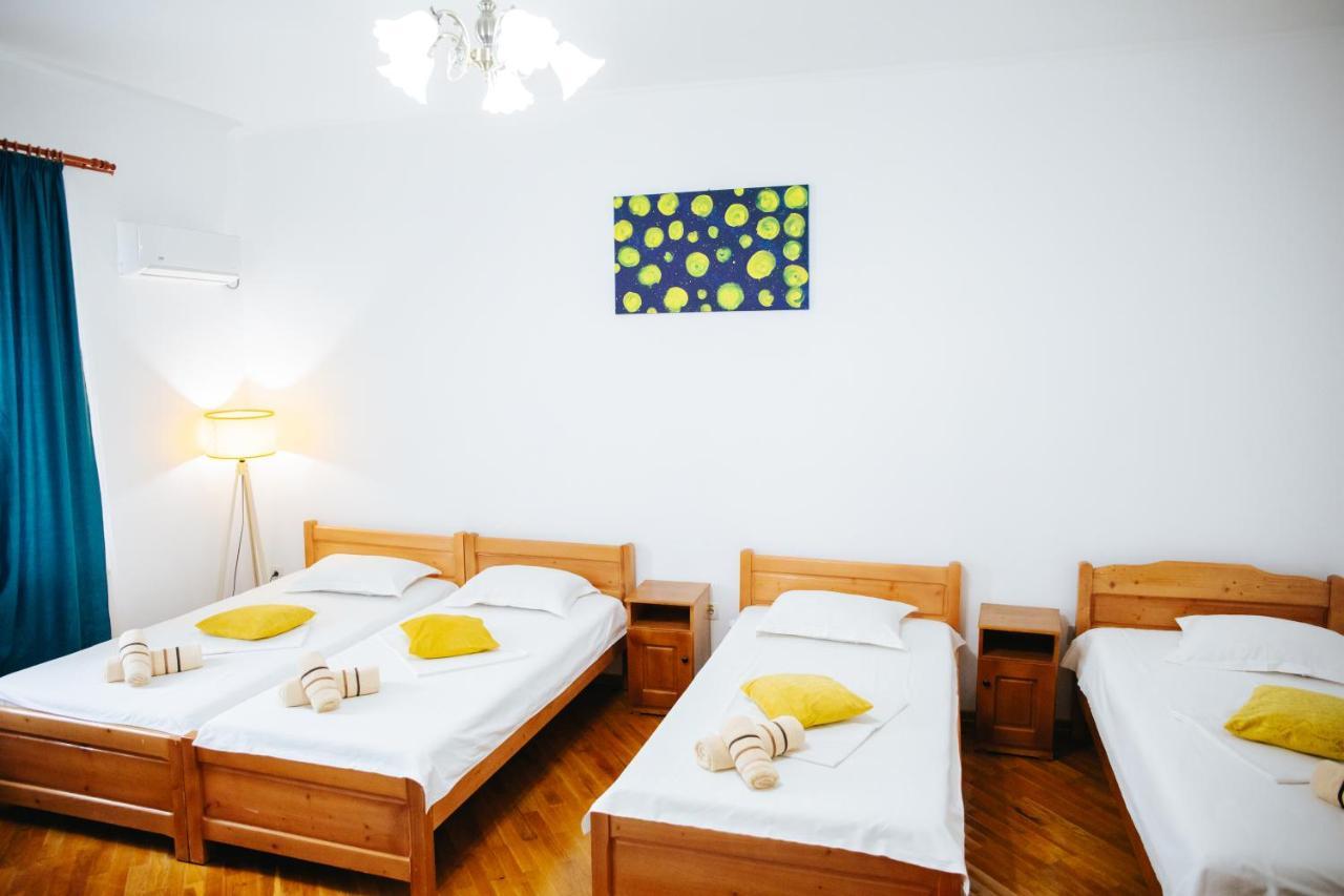 Pensiunea Casa Cristal Târgu Jiu Zewnętrze zdjęcie