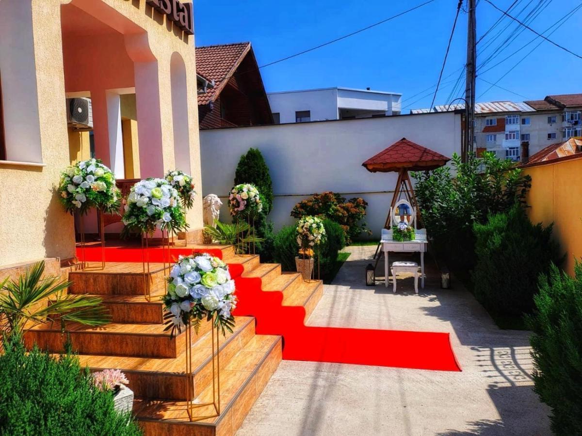 Pensiunea Casa Cristal Târgu Jiu Zewnętrze zdjęcie